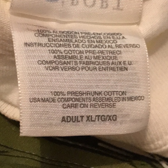 Men’s Classic Car Shirt - Picture 3 of 5